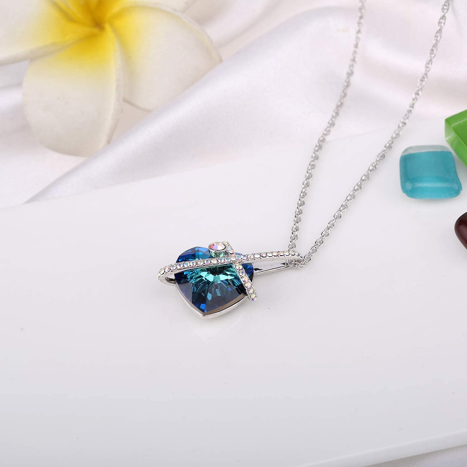 Kruckel; 5041060 Protect you everyday Necklace with Swarovski® Element crystal;