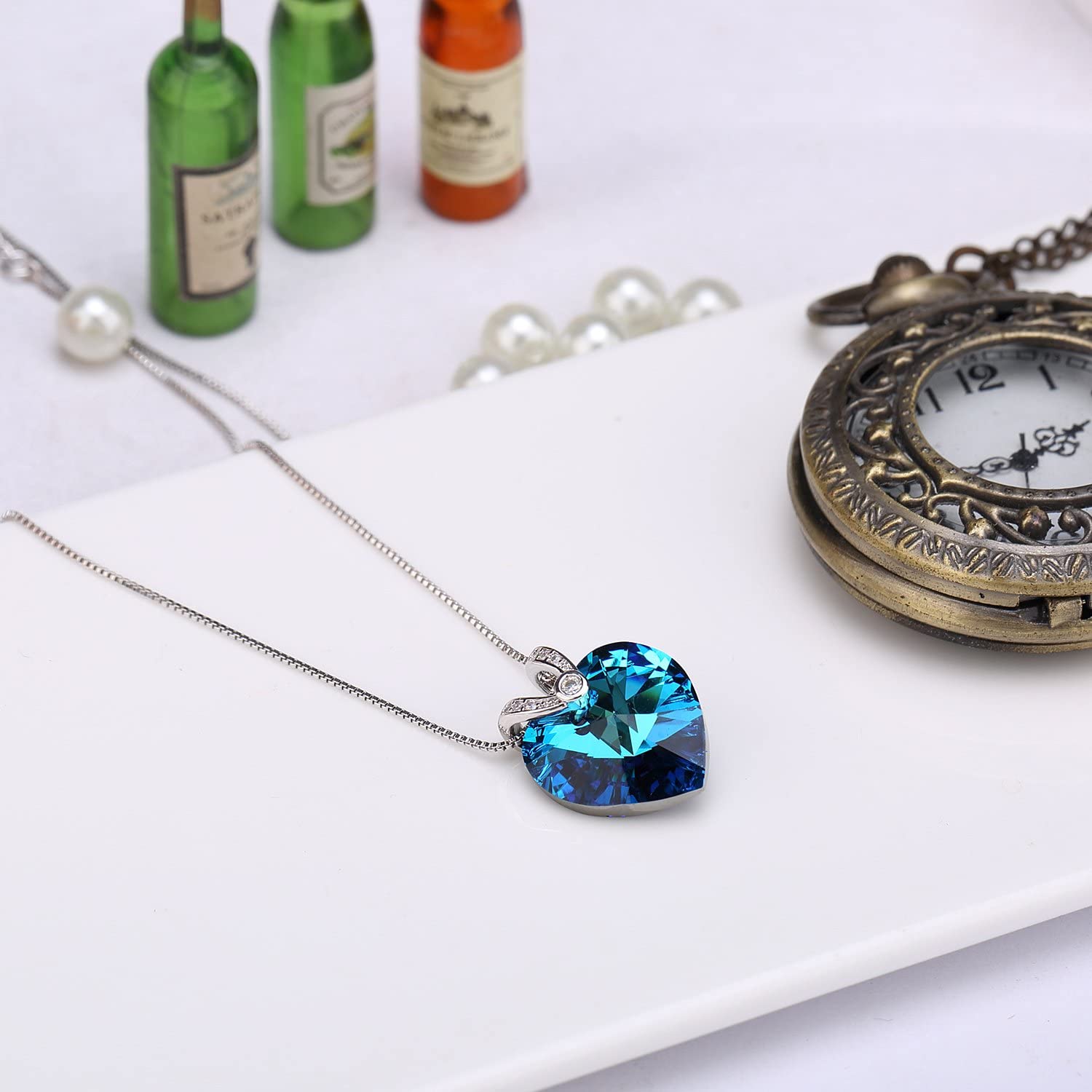 Kruckel; 5031050 V-shaped heart crystal Necklace with Swarovski® Element crystal;