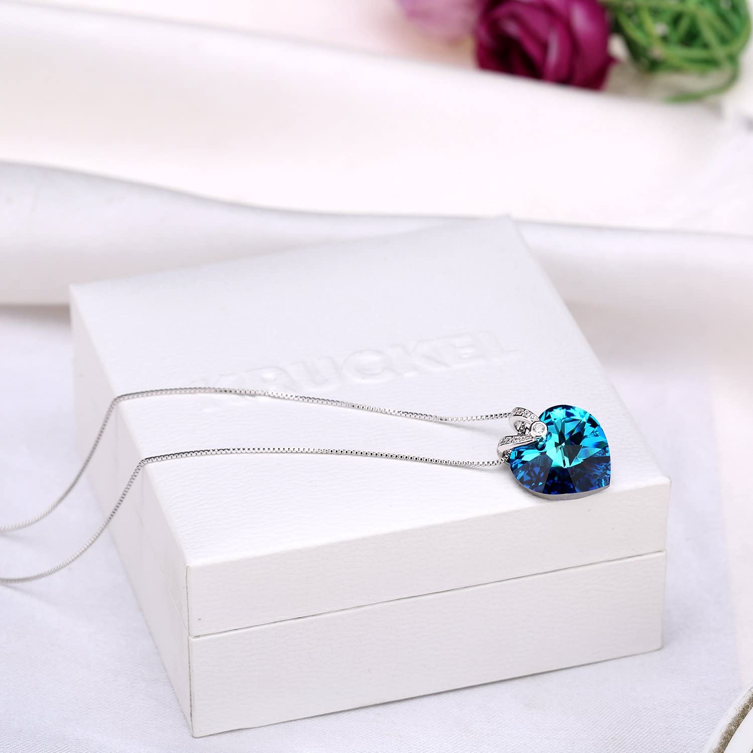 Kruckel; 5031050 V-shaped heart crystal Necklace with Swarovski® Element crystal;