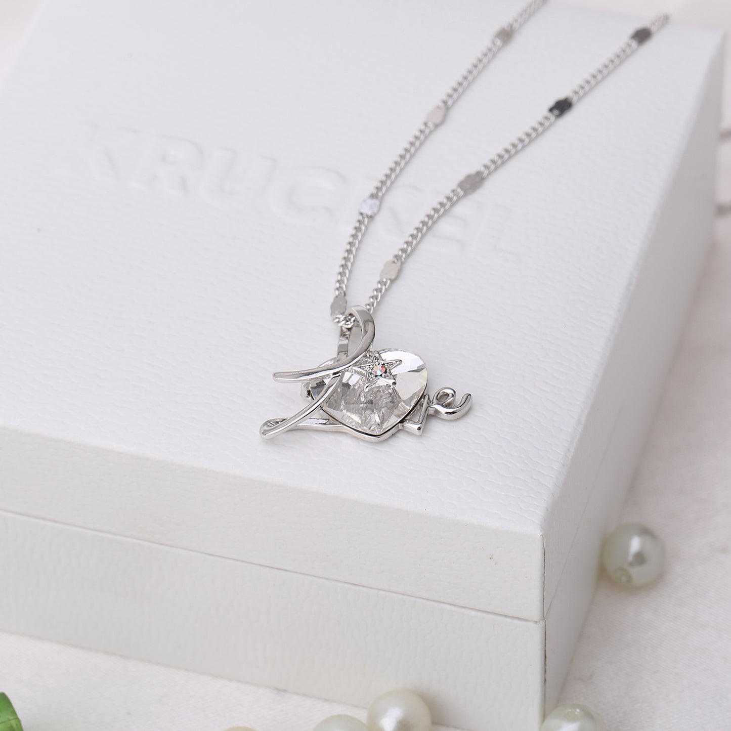 Openwork Love Embrace me Swarovski Crystals Necklace (Clear)