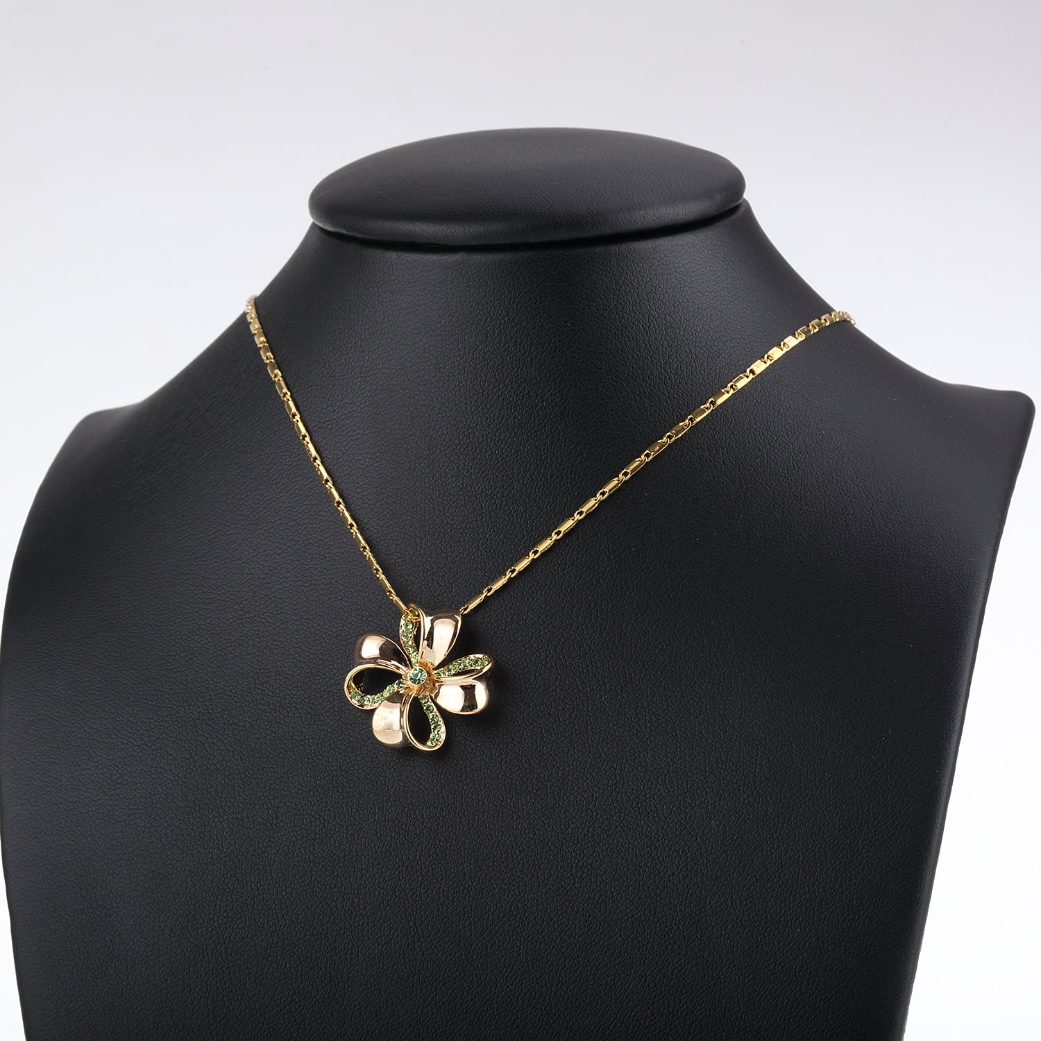 Clover Lucky Swarovski Crystals Necklace