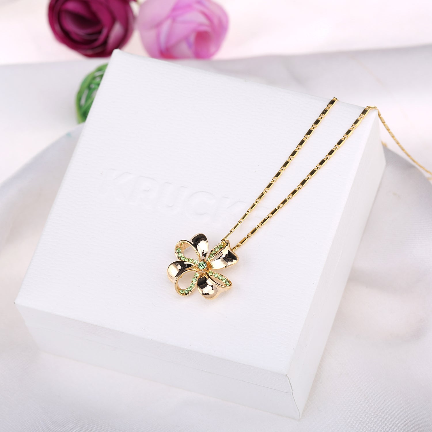 Clover Lucky Swarovski Crystals Necklace