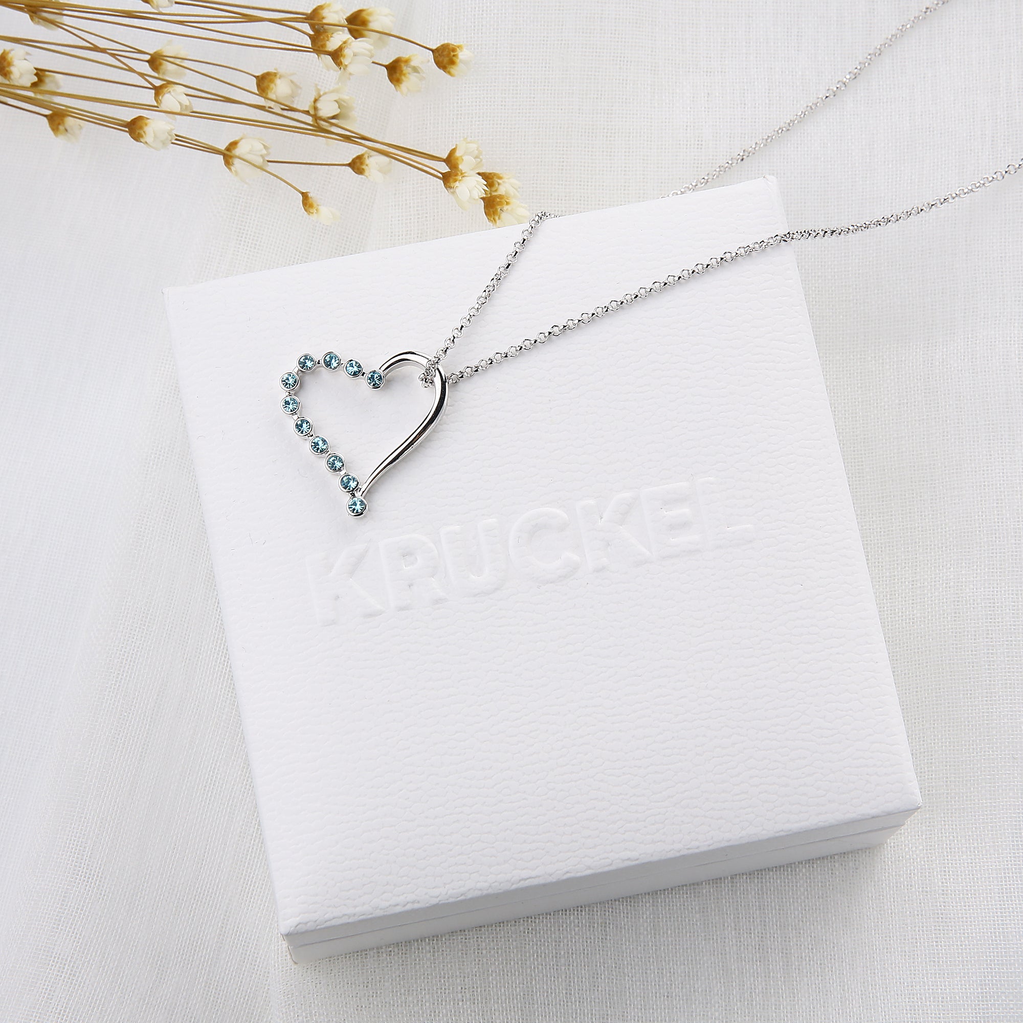 Sparkling Heart Crystals Necklace