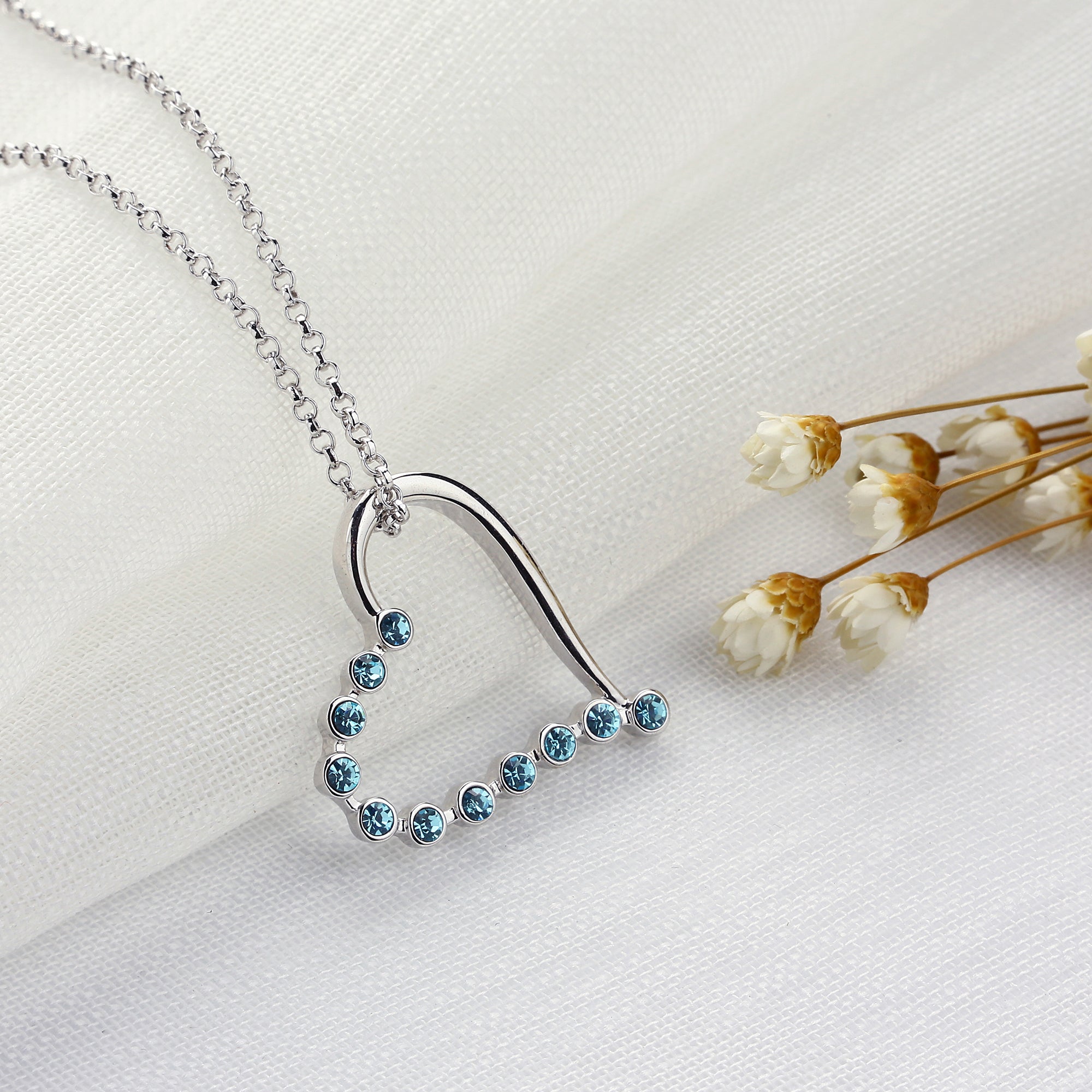 Sparkling Heart Crystals Necklace